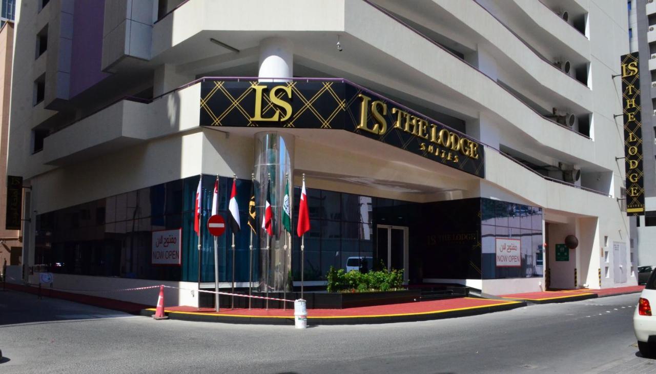 The Lodge Suites Manama Exteriör bild