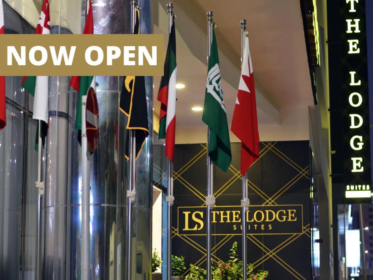 The Lodge Suites Manama Exteriör bild