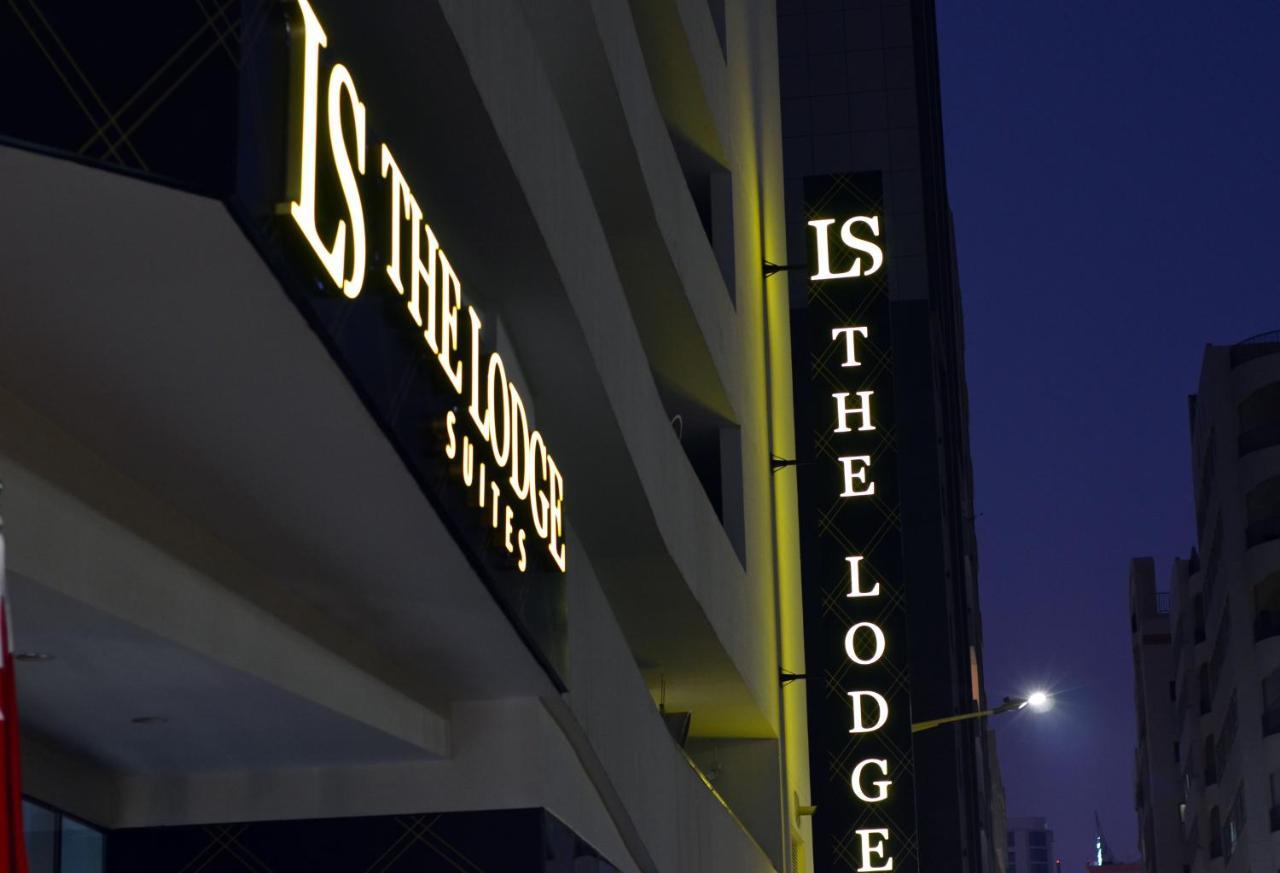The Lodge Suites Manama Exteriör bild