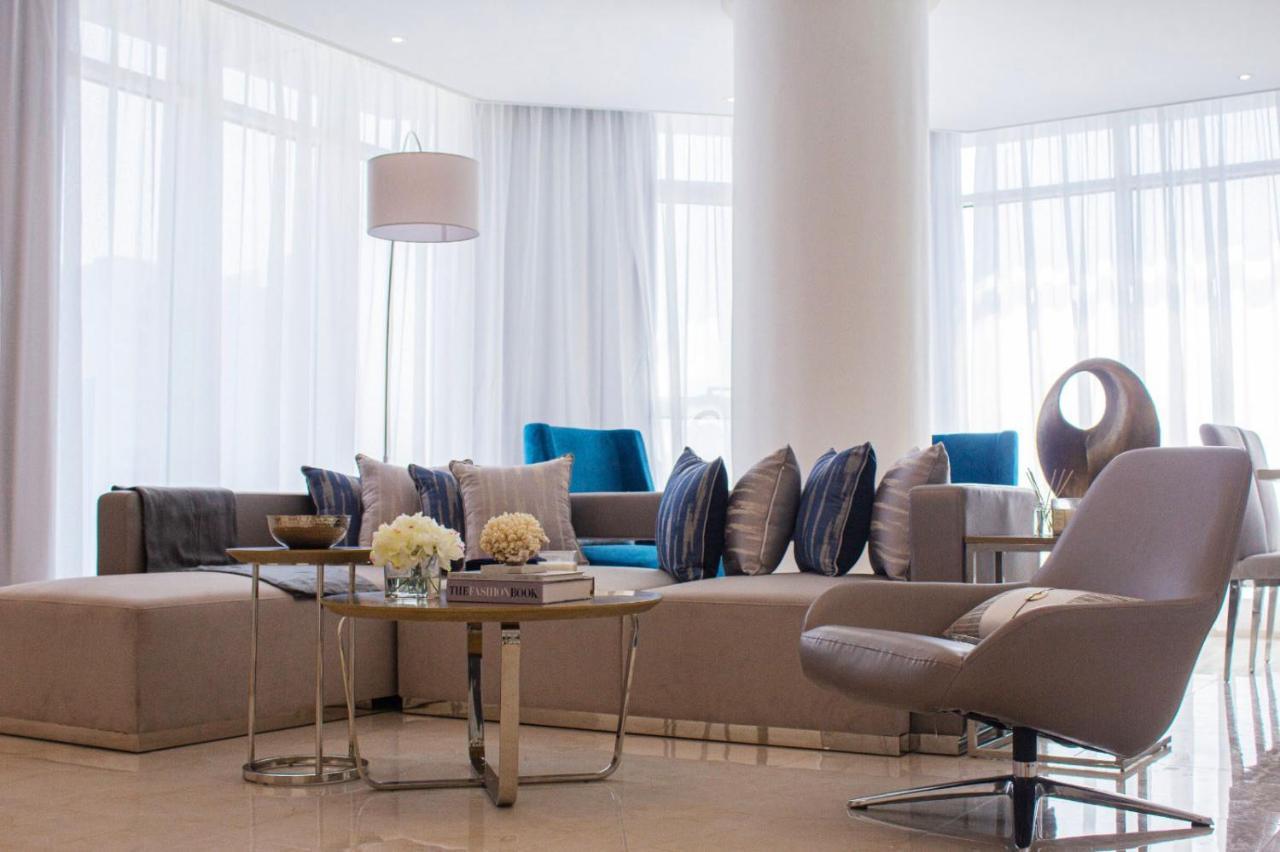 The Lodge Suites Manama Exteriör bild