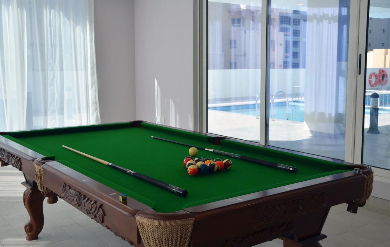 The Lodge Suites Manama Exteriör bild